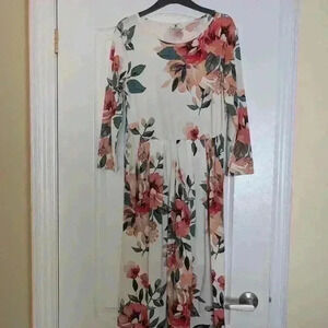 Jessakae floral white dress size  large